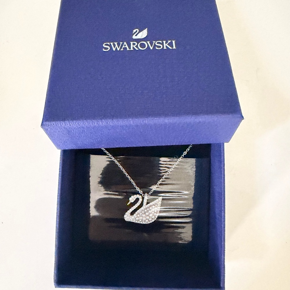 Swarovski Iconic Swan Pendant Necklace Clear Crystals Pearls Rhodium Plated